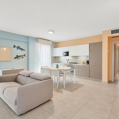 Levante Appartamento Di Pregio, Terrazza E Vista Panoramica Sul Mare E La Citta Viareggio Exteriér fotografie